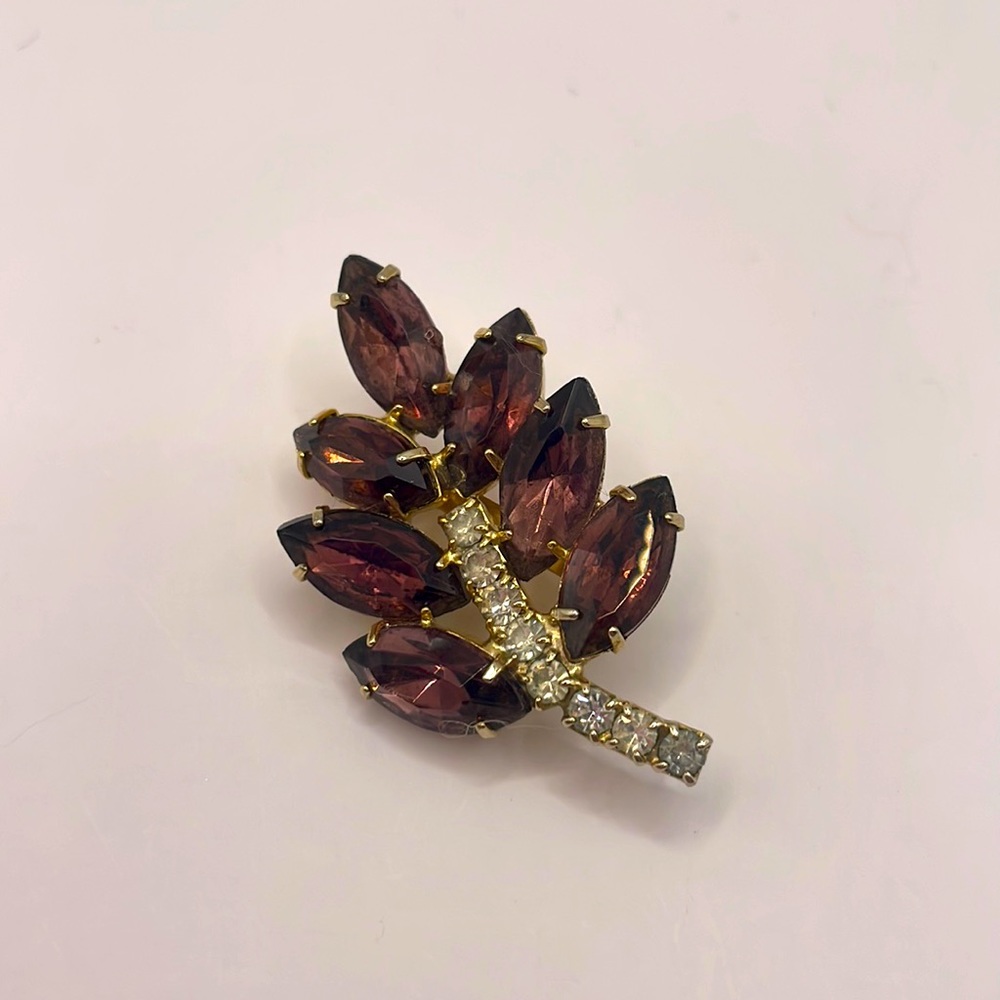 VINTAGE Crystal Leaf Brooch